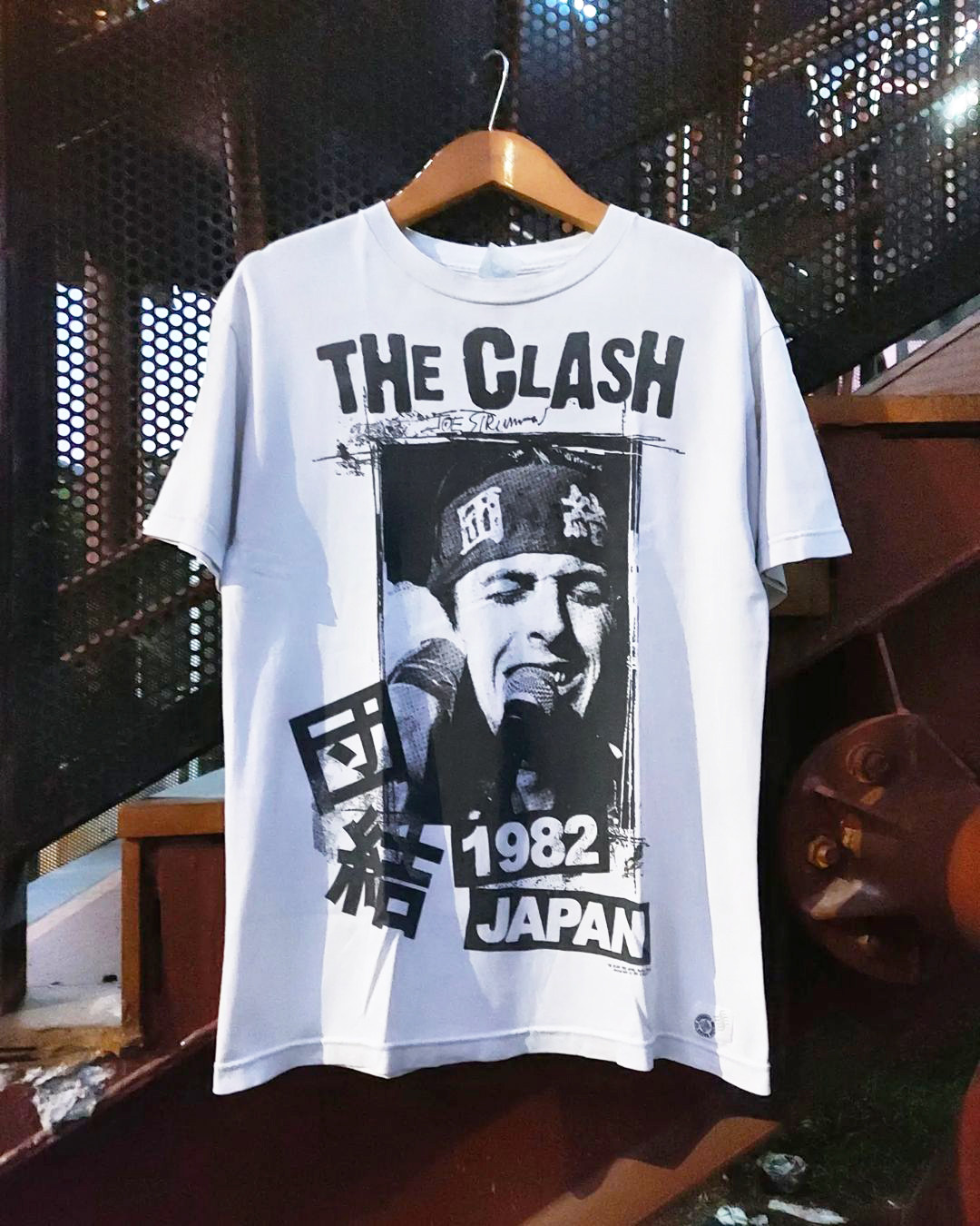 เสื้อยืด Summer The Clash Lond - Summer Clothing London บทวิจารณ์และราคา